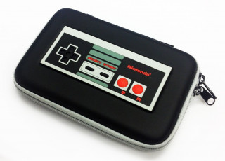 New Nintendo 3DS XL Hard Pouch (Retro NES) 3DS