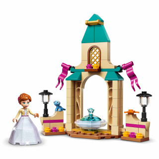 LEGO Anna's Castle Courtyard (43198) Játék
