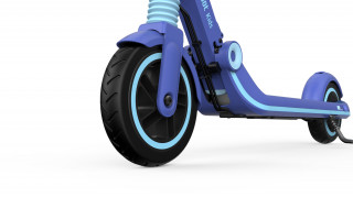 Segway-Ninebot Zing E8 (Kék) Otthon