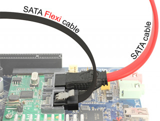 DeLock Cable SATA FLEXI 6 Gb/s 20cm Black Metal PC