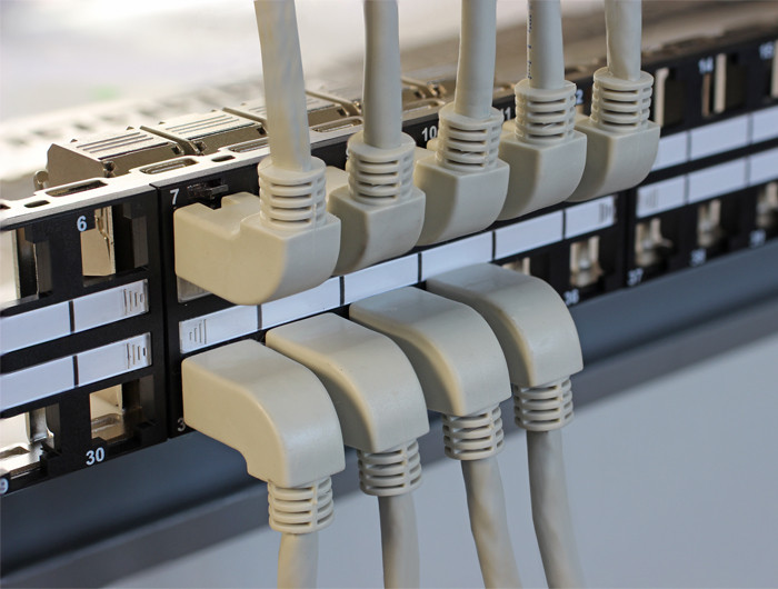 DeLock RJ45 Cat.5e SFTP angled / straight 0.5m cable PC