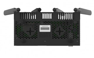MikroTik RB4011IGS+5HACQ2HND-IN 10port GbE LAN, 1xSFP+ port, 2,4GHz & 5GHz 802.11ac wireless külső antennával PC