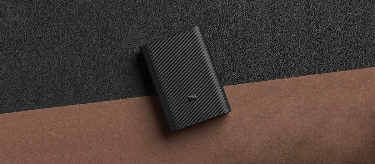Xiaomi Mi 3 Ultra Compact 10000mAh Power Bank 3 - Fekete Mobil