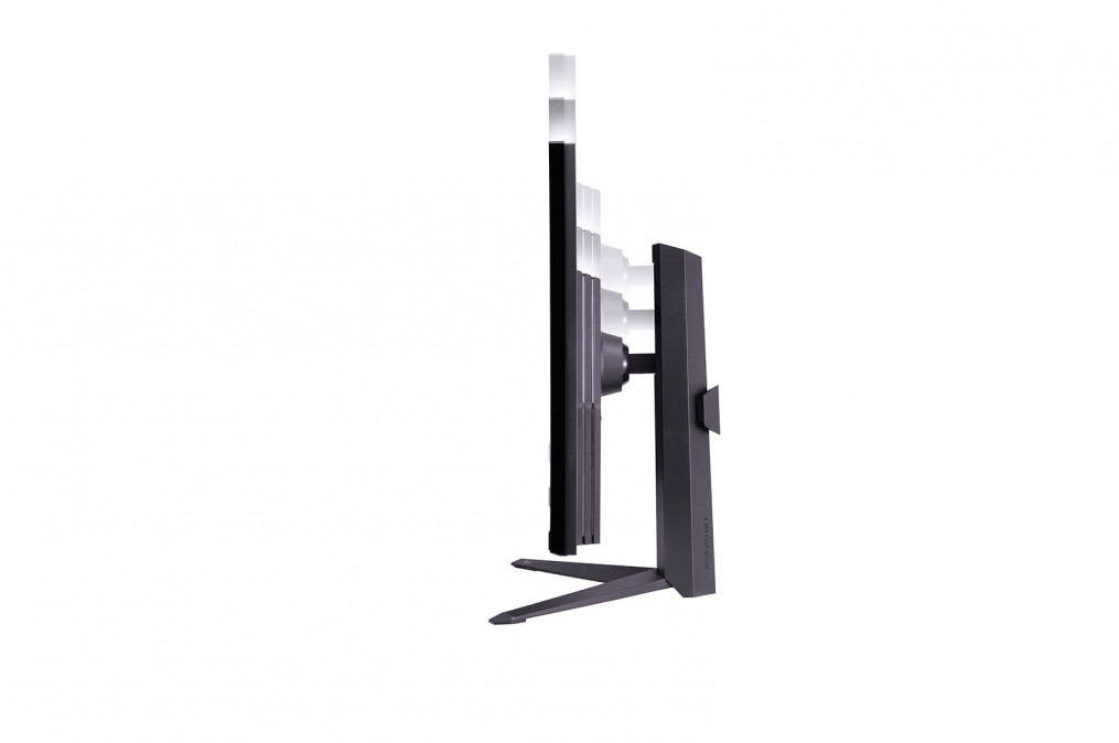 LG Gaming 240Hz IPS monitor 31.5" 32GQ850, 2560x1440, 16:9, 450cd/m2, 1ms, 2xHDMI/DisplayPort/3xUSB, Pivot PC
