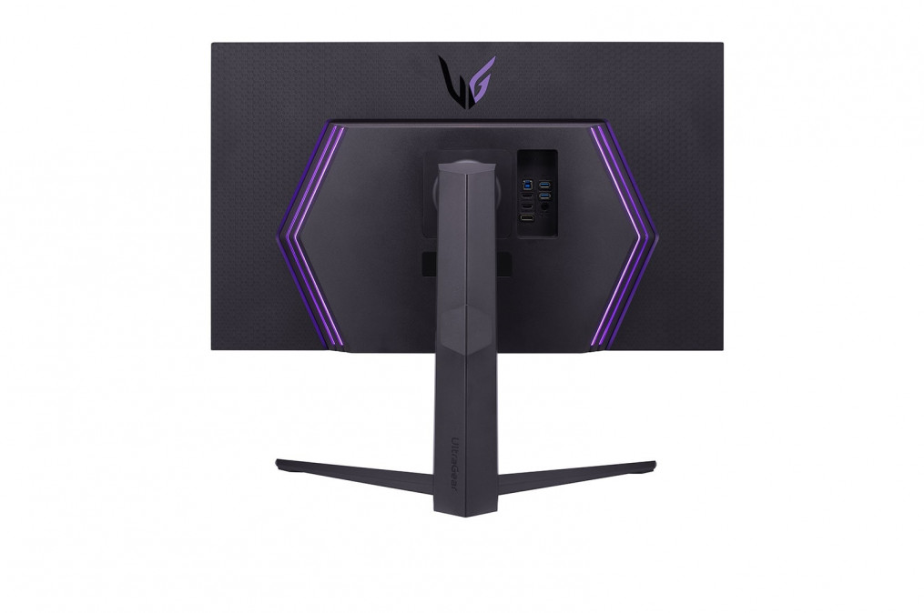 LG Gaming 240Hz IPS monitor 31.5" 32GQ850, 2560x1440, 16:9, 450cd/m2, 1ms, 2xHDMI/DisplayPort/3xUSB, Pivot PC