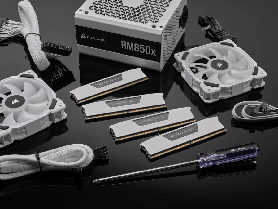 CORSAIR Memória VENGEANCE DDR5 32GB 6000MHz CL30, INTEL, AMD (Kit of 2), fehér PC
