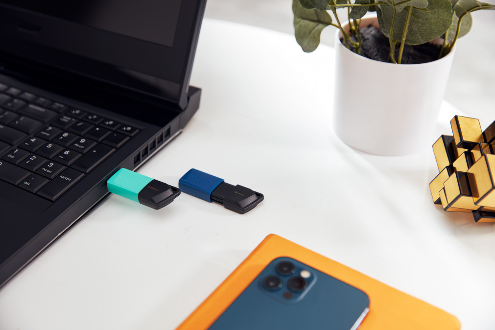 KINGSTON Pendrive 256GB, DT Exodia M USB 3.2 Gen 1 (fekete-kékeszöld) PC