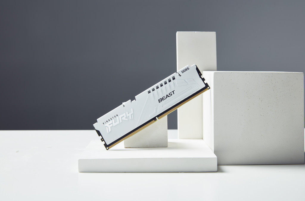KINGSTON FURY Memória DDR5 32GB 5600MT/s CL36 DIMM (Kit of 2) Beast White EXPO PC