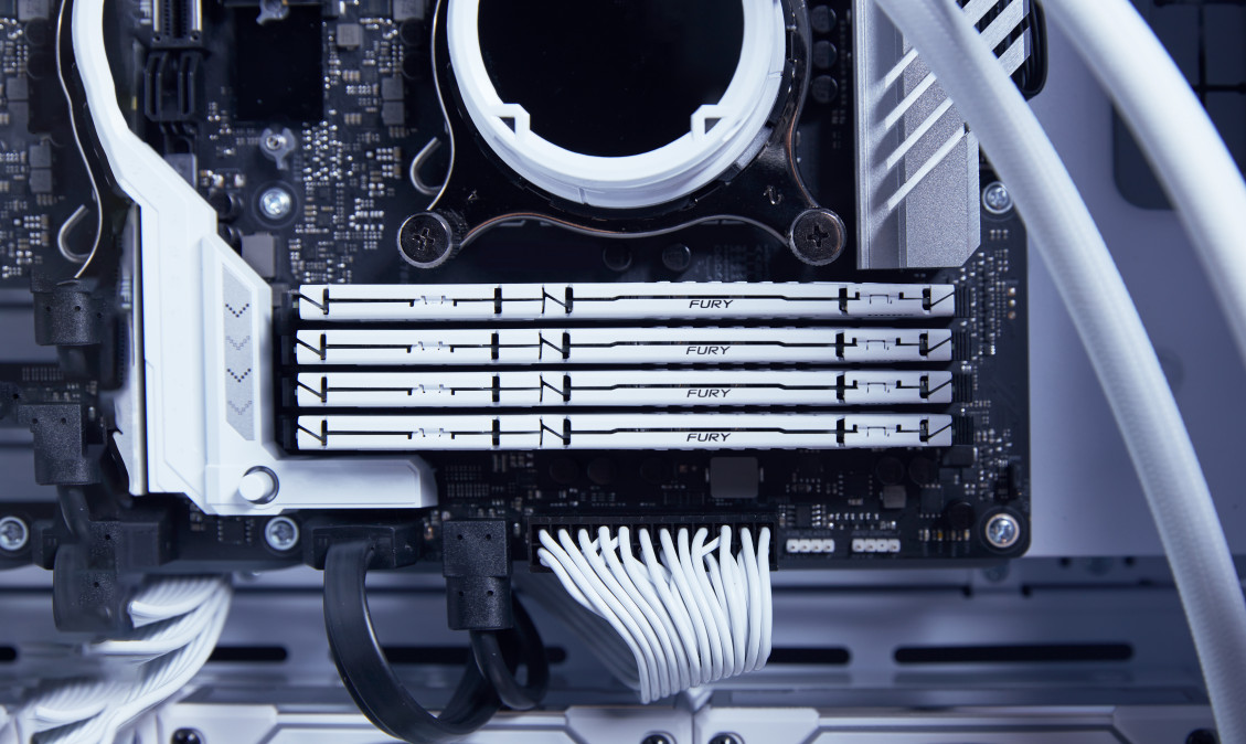 KINGSTON FURY Memória DDR5 32GB 5600MT/s CL36 DIMM (Kit of 2) Beast White EXPO PC
