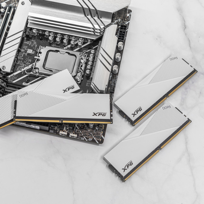 ADATA Memória DDR5 16GB 5600Mhz DIMM CL36 XPG LANCER PC