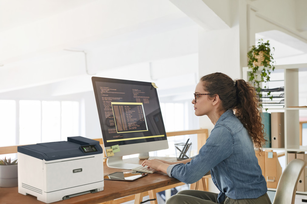 XEROX Színes lézernyomtató C320, A4, 33 l/p, duplex, 65.000 ny/hó, 1GB, LAN/USB/WiFi, 1200x1200dpi, 250 lap adagoló PC