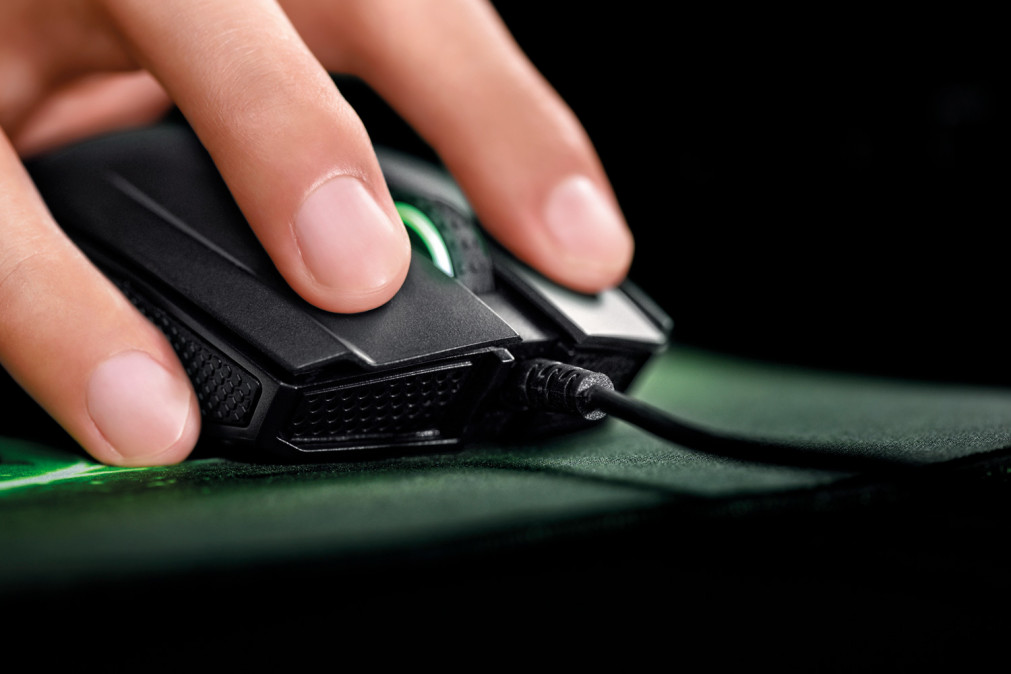Razer Abyssus V2 egér RZ01-01900100-R3G1 PC