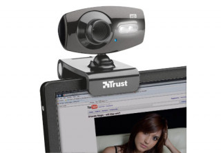 Trust eLight Full HD 1080p mikrofonos fekete webkamera PC