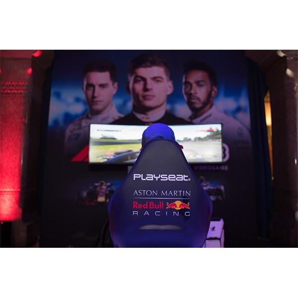 Playseat® Szimulátor cockpit - F1 Aston Martin RED BULL (Tartó konzolok: kormány, váltó, pedál, fekete) PC