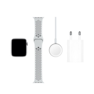 Apple Watch Nike Series 5 GPS 44mm Ezüst Mobil