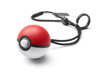 Pokémon Let's Go Pikachu! + Poké Ball Plus Nintendo Switch